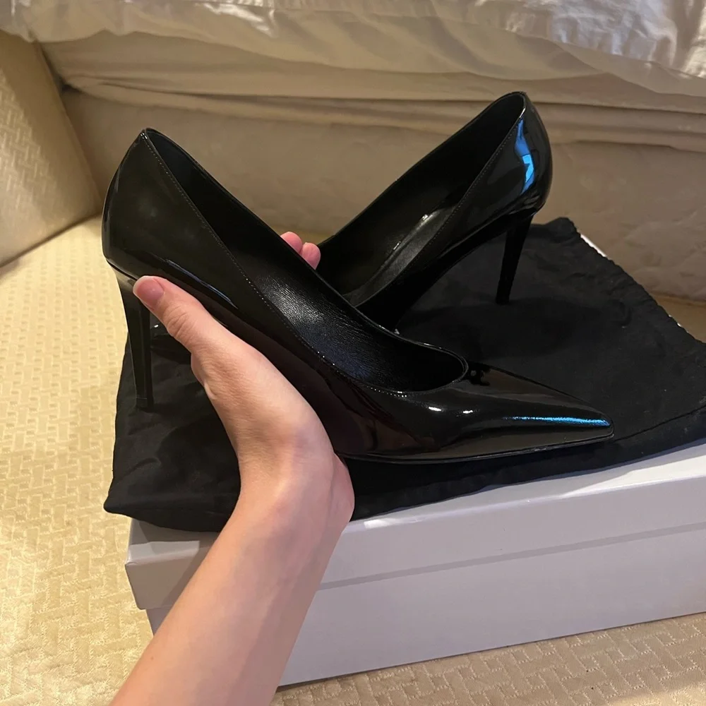 Saint Laurent Black Patent Leather Pointed-Toe Pumps - Picture 5 of 6